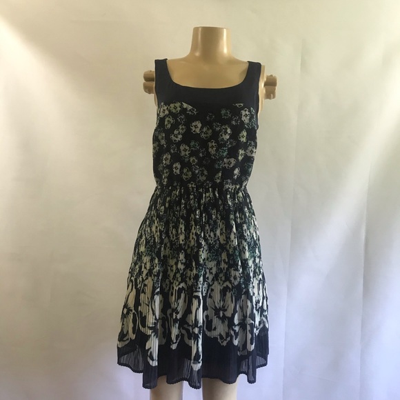 LC Lauren Conrad Dresses & Skirts - LC LAUREN CONARD🍹Stylish Beautiful fit and flares
